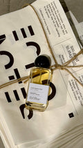 Oud Maracujá eau de parfum bottle Echo Notes leather oud fragrance