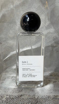Hob.1 eau de parfum bottle  Echo Notes floral woody musk fragrance