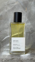 swit.hart extrait de parfum bottle Echo Notes fresh floral fragrance